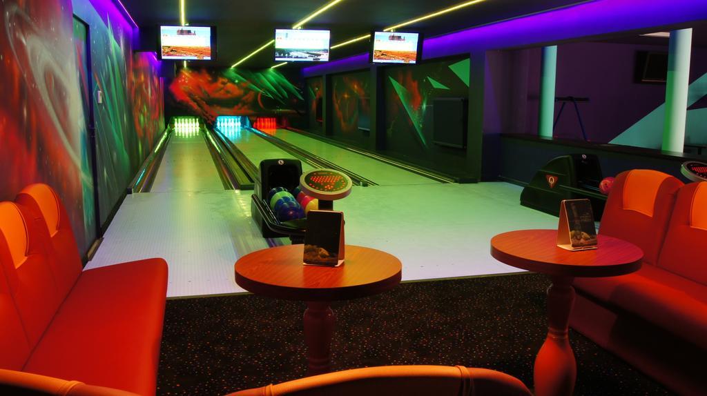 Niemodlin Hotel Domino מראה חיצוני תמונה